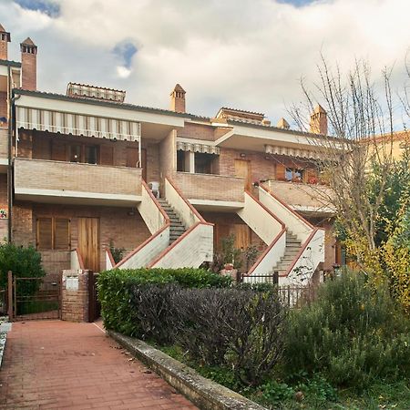 Little Brick House On Siena Hills With Balconies Apartment Exterior foto