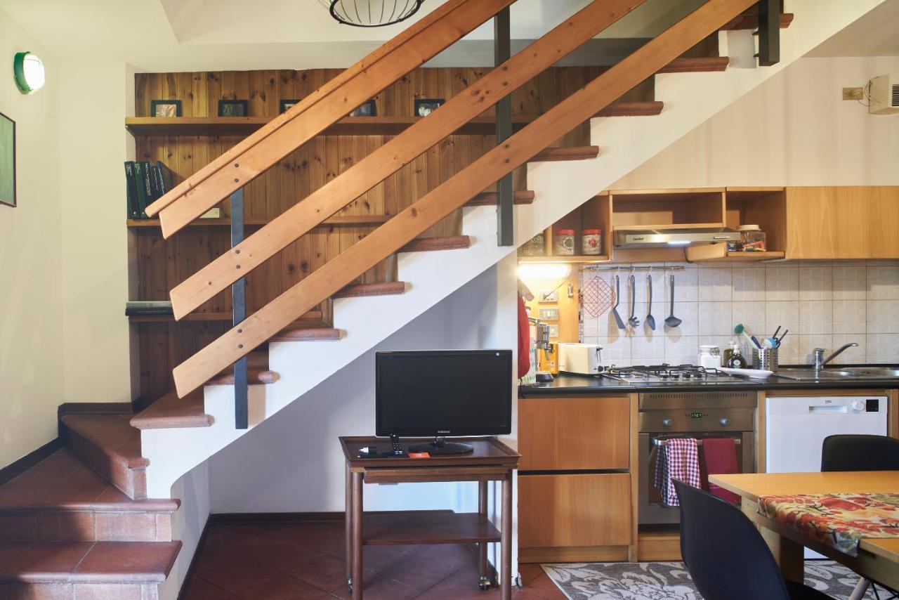 Little Brick House On Siena Hills With Balconies Apartment Exterior foto